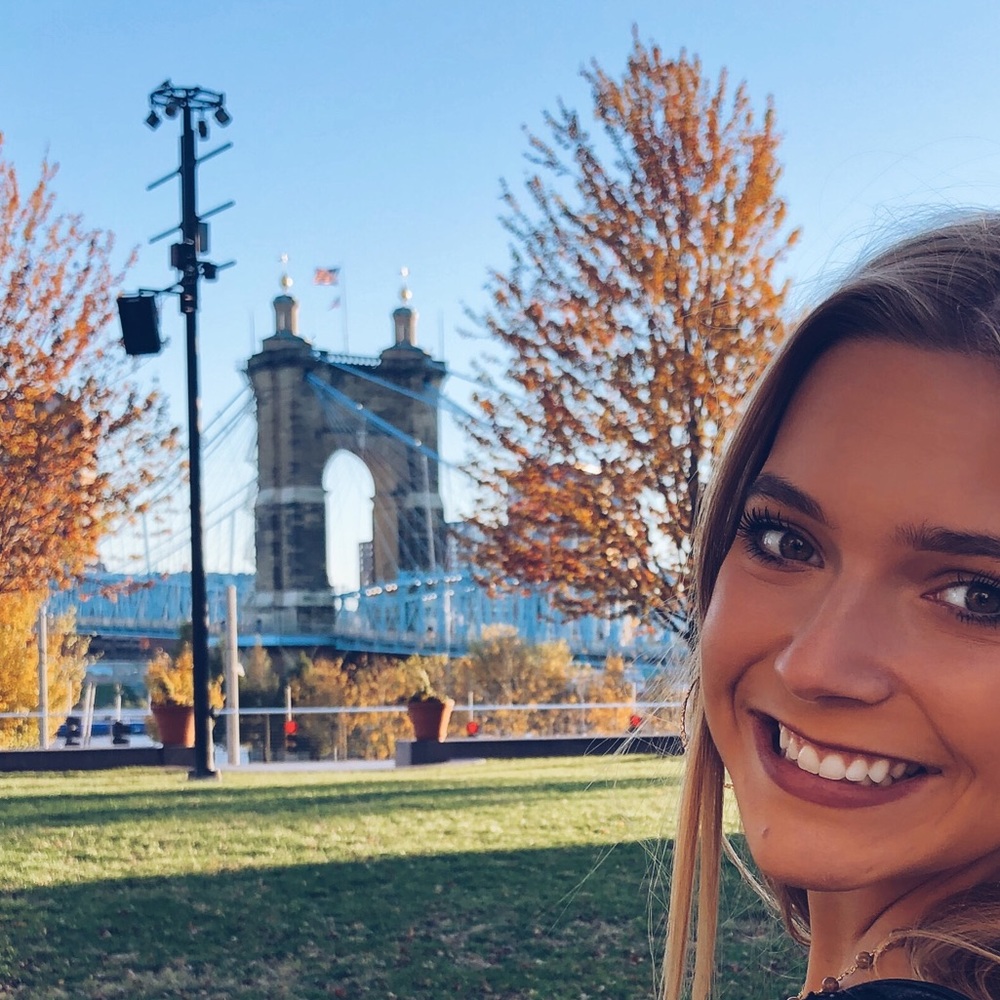 Meet your Posher, Leah